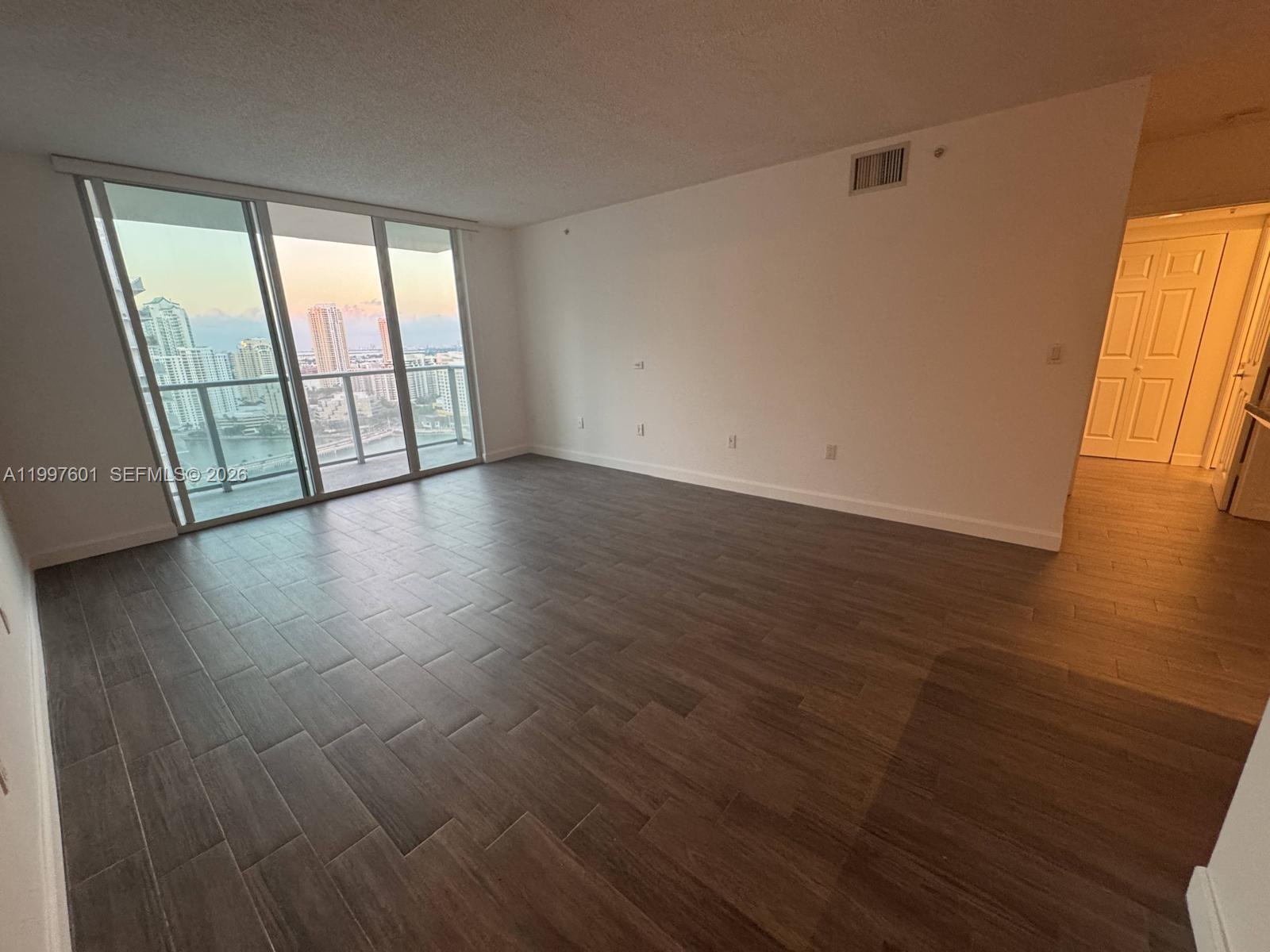 1155 Brickell Bay Dr 2908