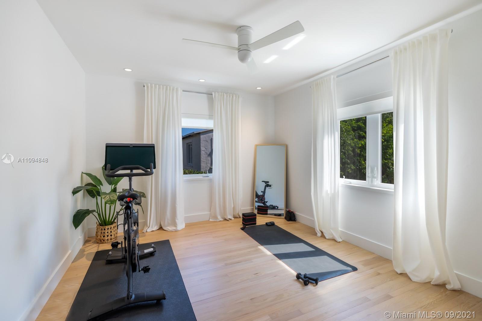 LA GORCE GOLF SUB - Residential