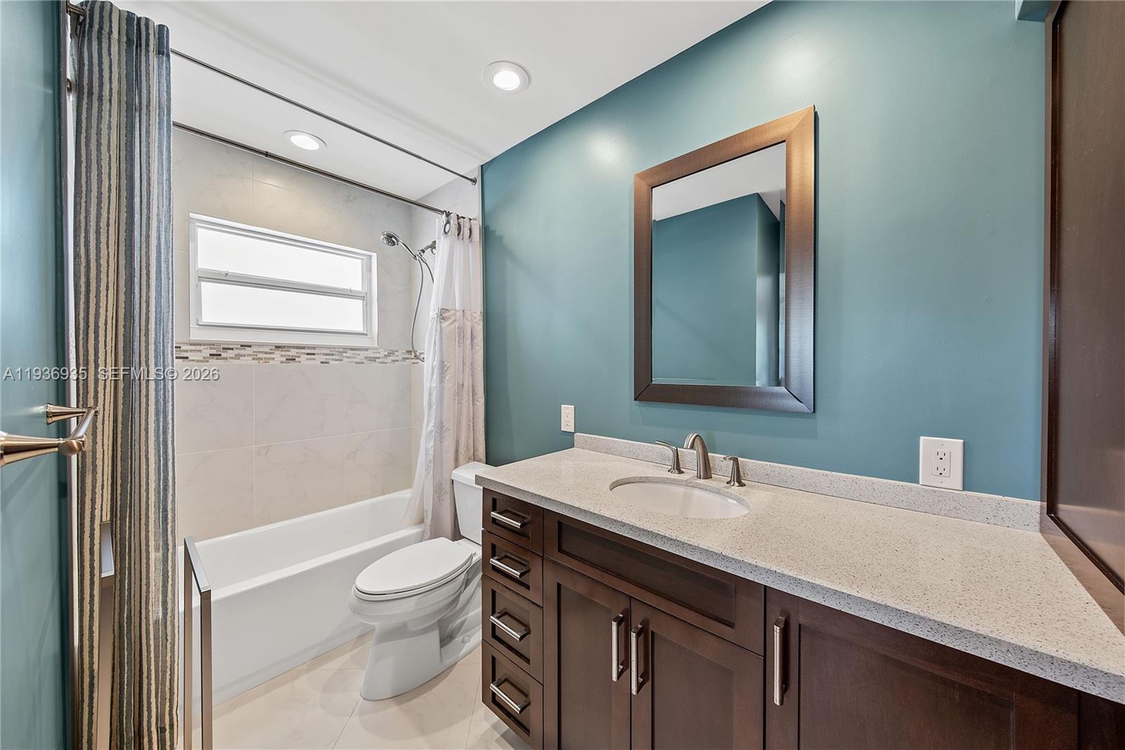 ISLE OF PARADISE CO-OP - Residential