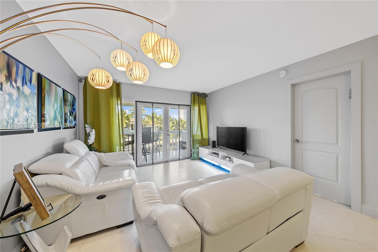 470 Paradise Isle Blvd 310