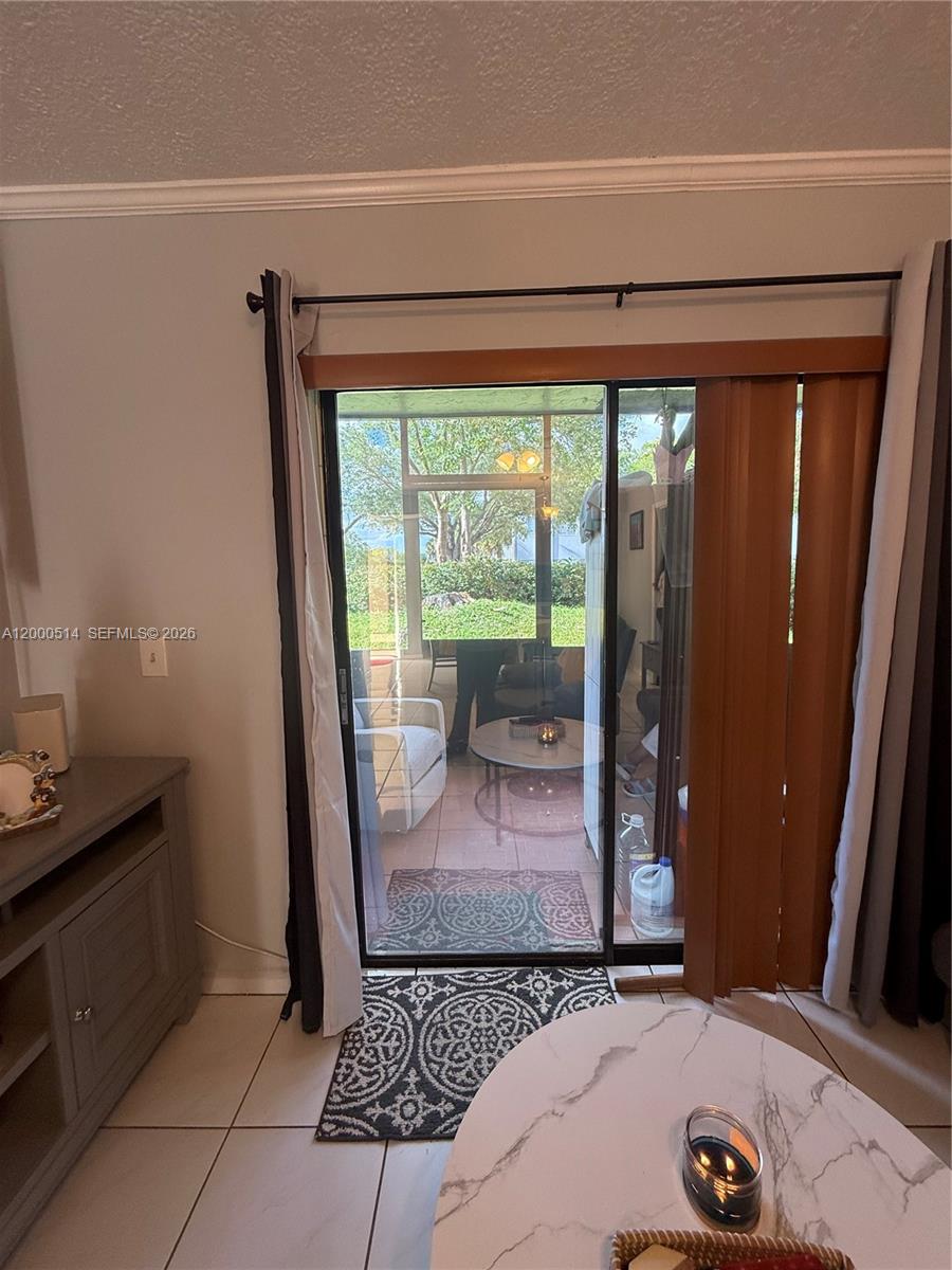 BANYAN TREE FOUR CONDO - Residential