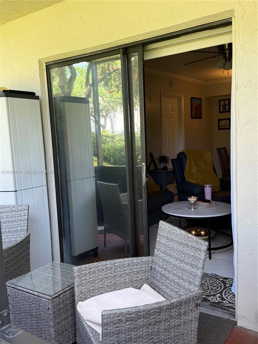 BANYAN TREE FOUR CONDO - Residential