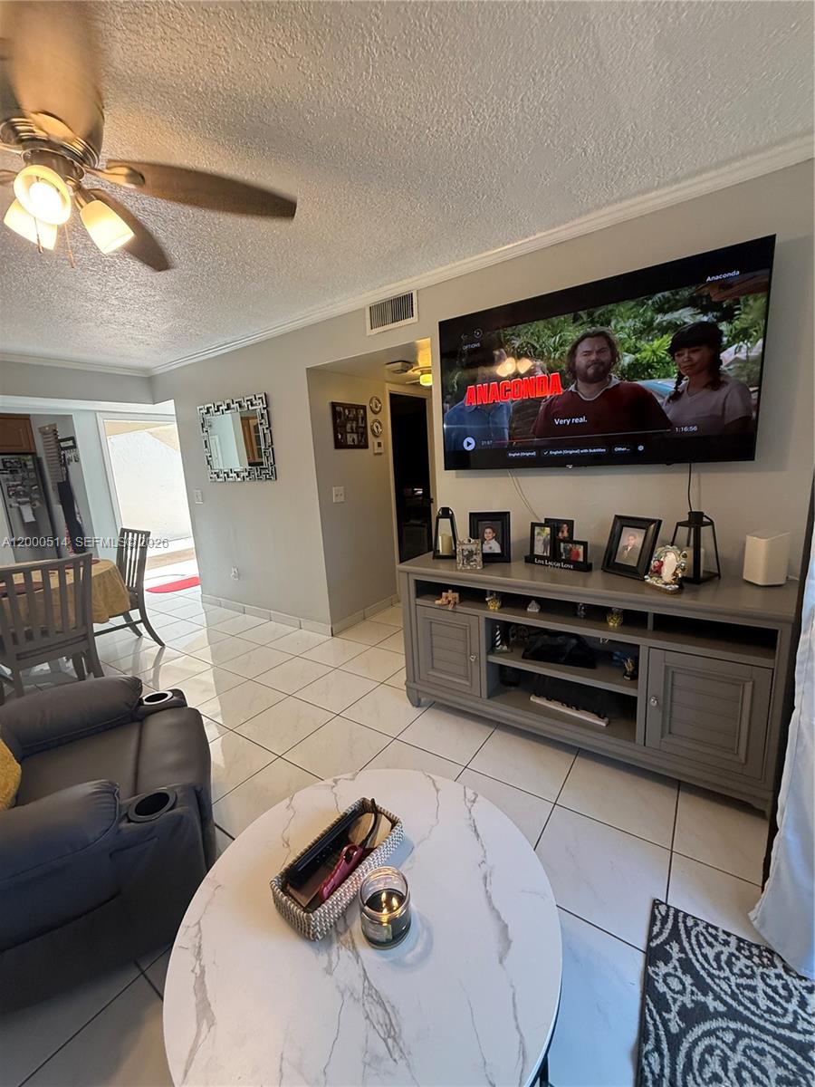 BANYAN TREE FOUR CONDO - Residential