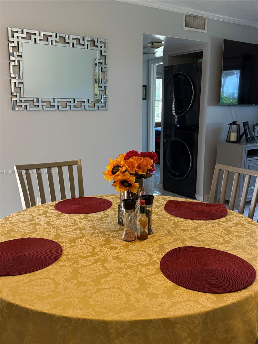 BANYAN TREE FOUR CONDO - Residential