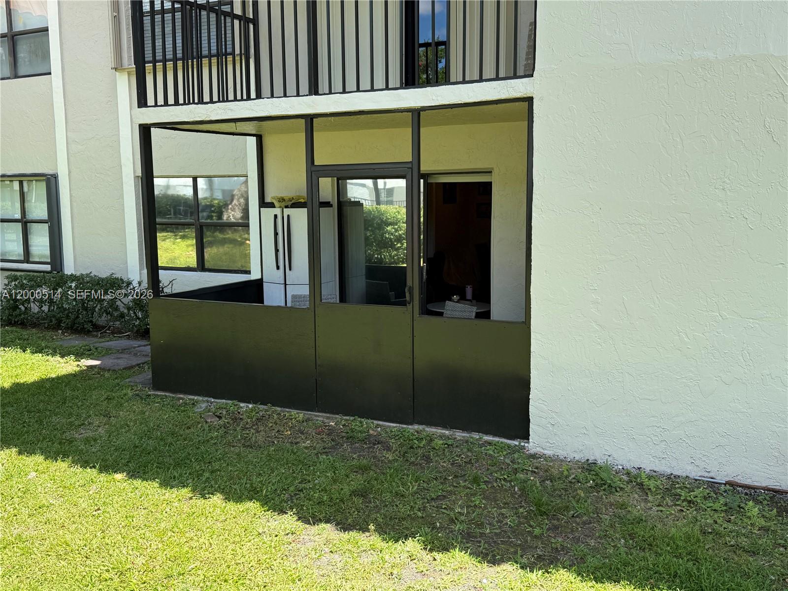 BANYAN TREE FOUR CONDO - Residential