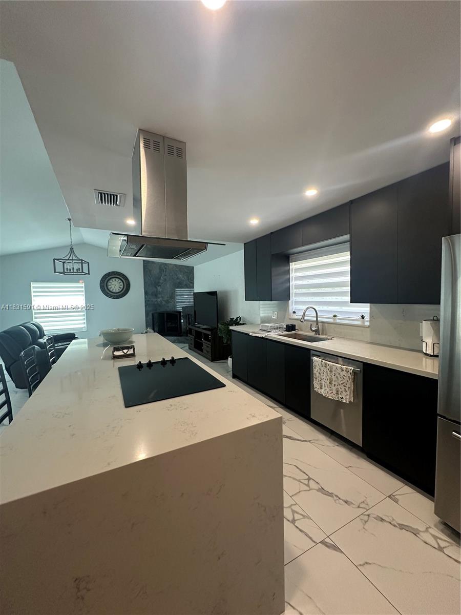 4205 NW 69th Ter