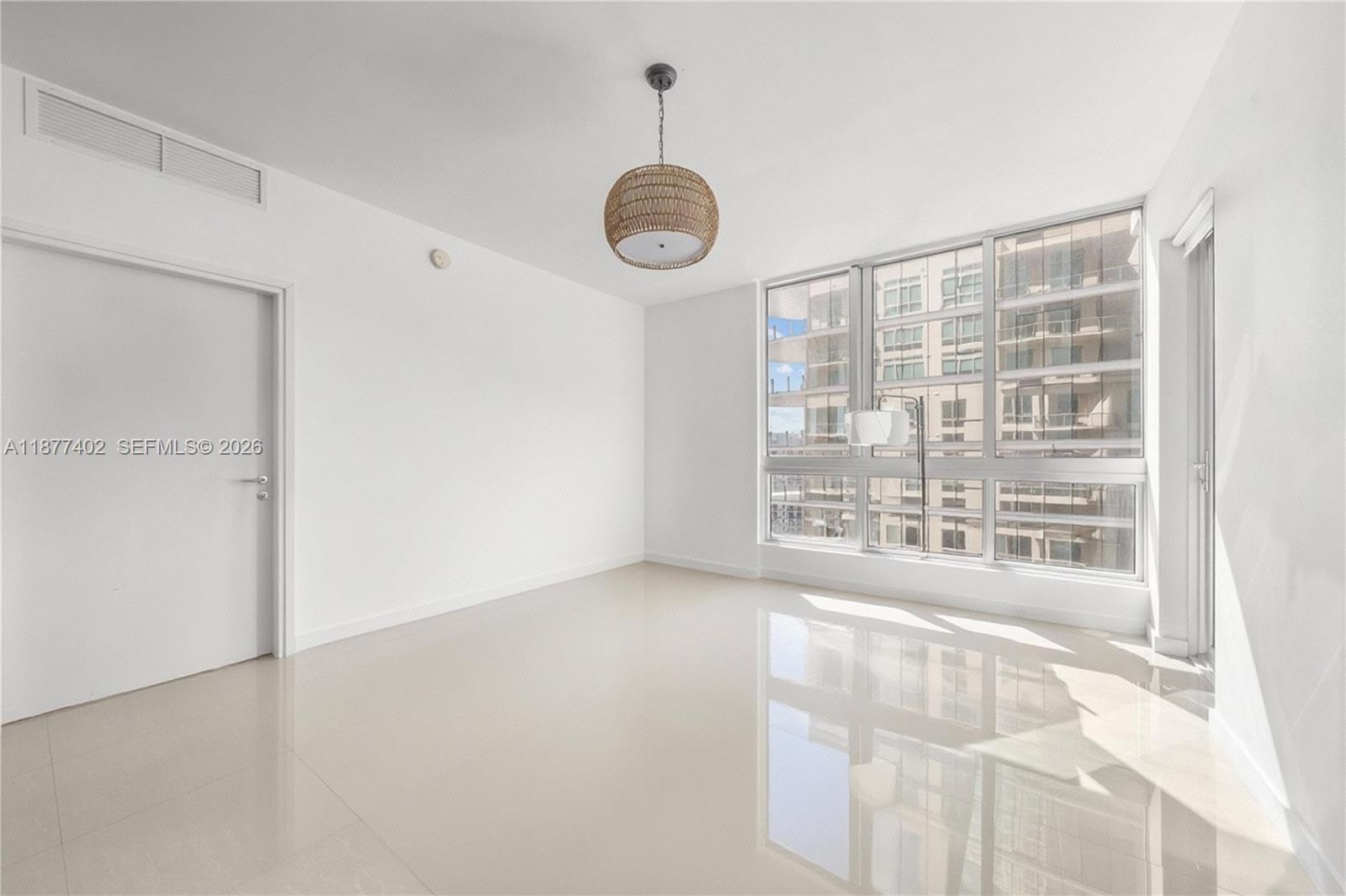 MET 1 CONDO - Residential