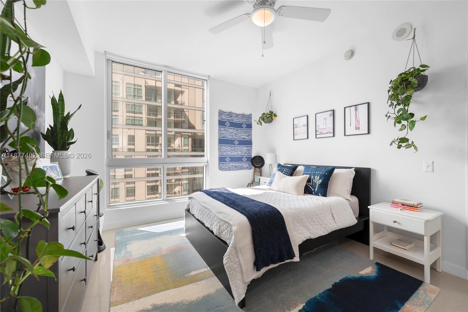 MET 1 CONDO - Residential