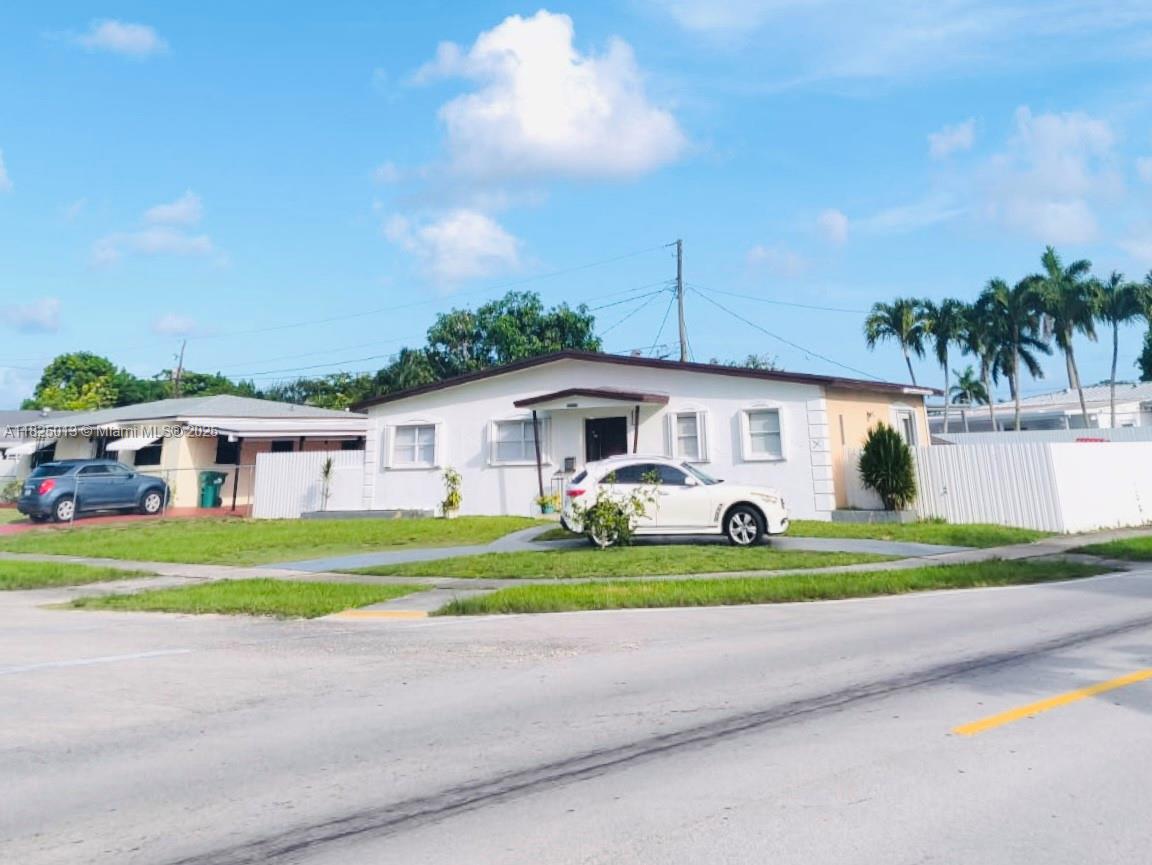 12140 Sw 187th St, Miami, Broward County, Florida - 3 Bedrooms  
2 Bathrooms - 