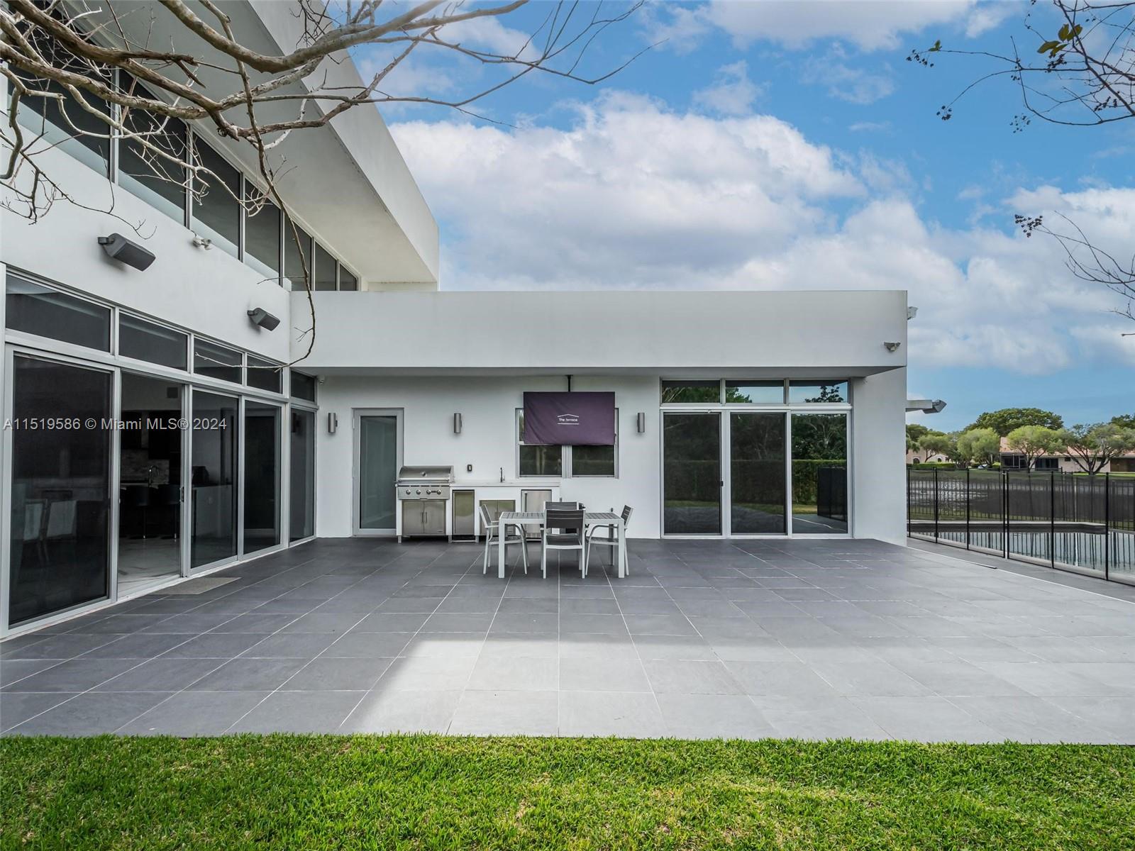 Botaniko - Residential