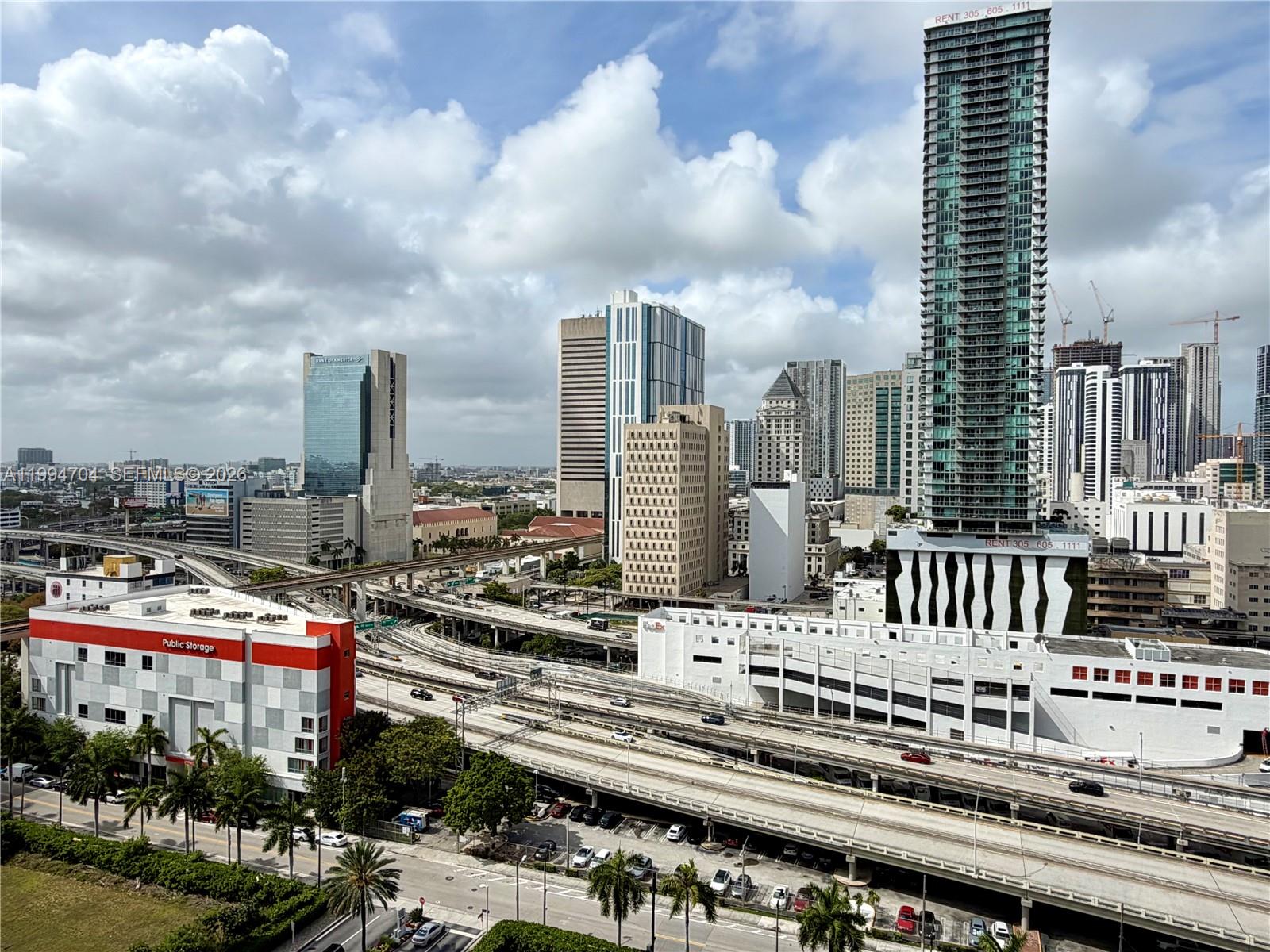 WIND CONDO - Residential Lease