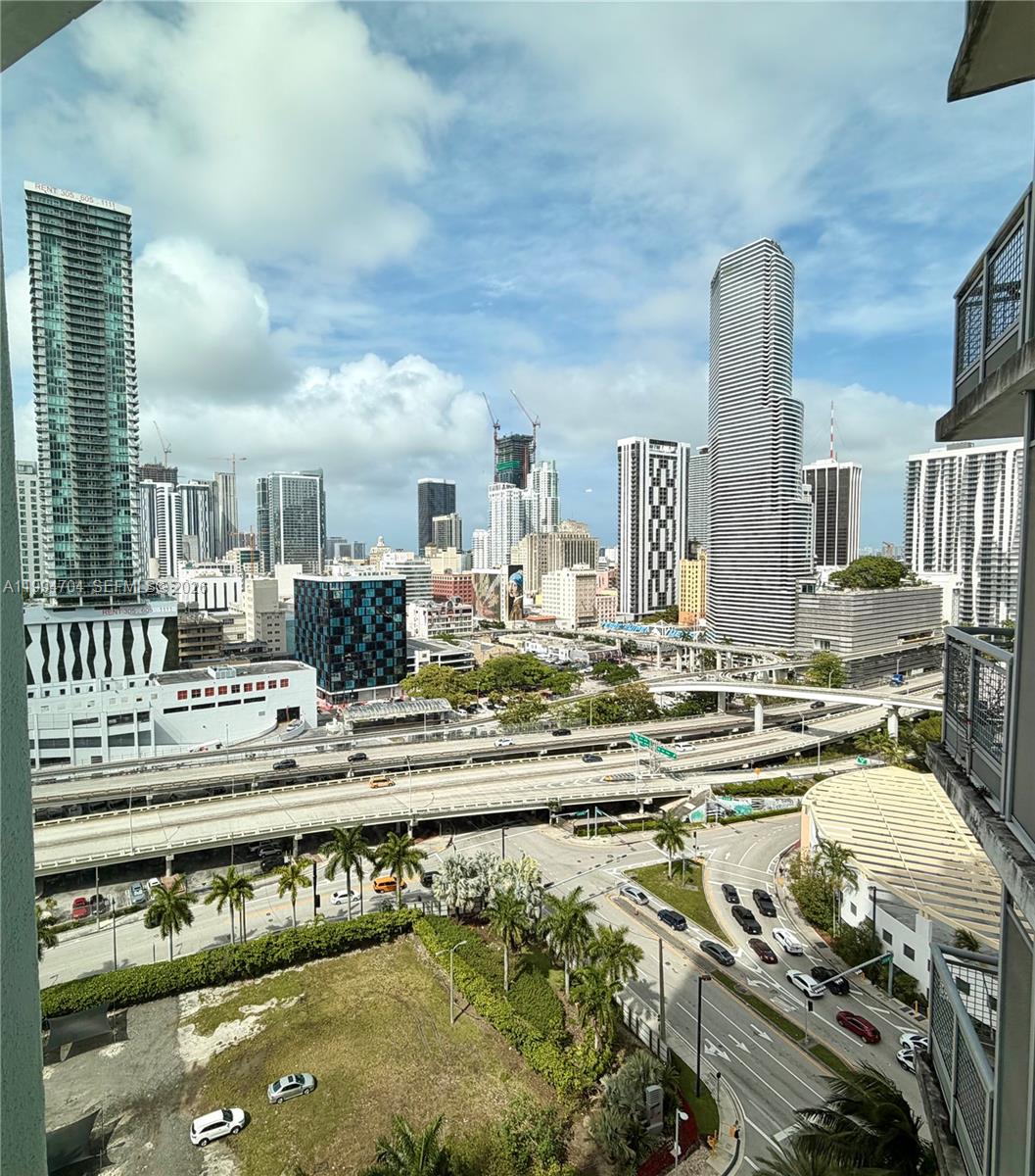 WIND CONDO - Residential Lease