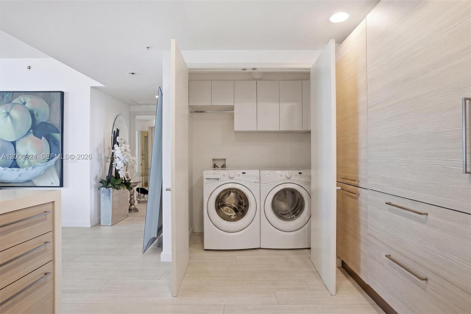 MARINA PALMS RESIDENCES N - Residential