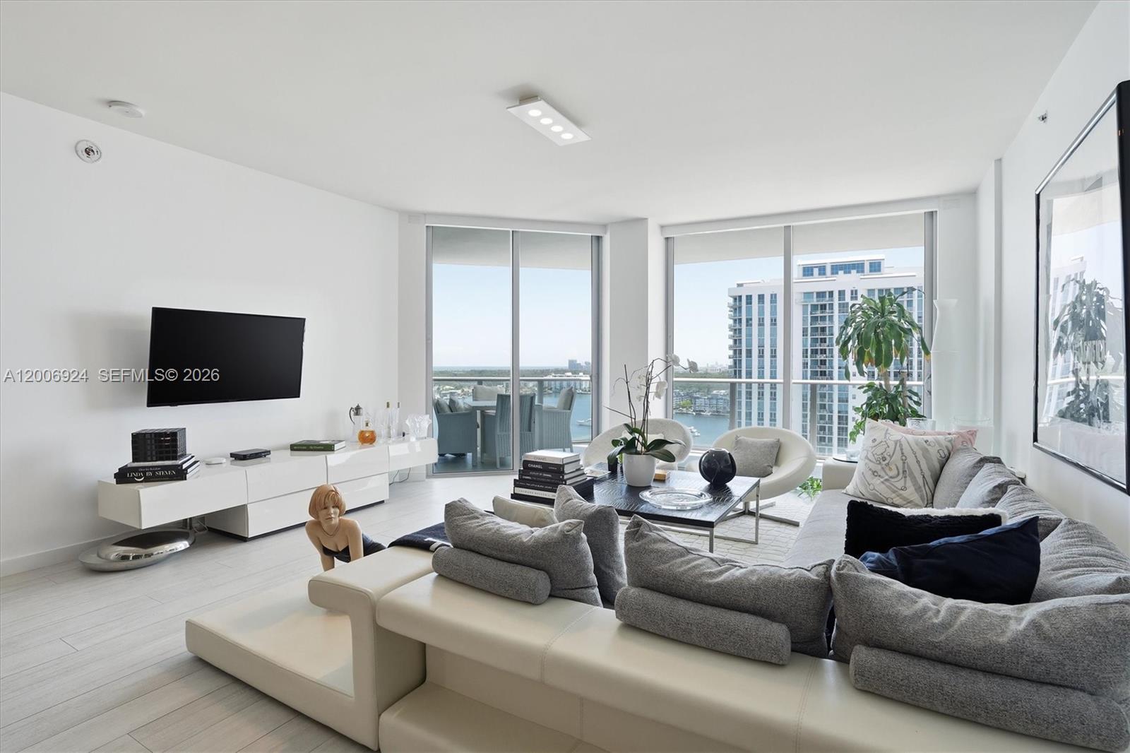 17301 Biscayne Blvd 1905