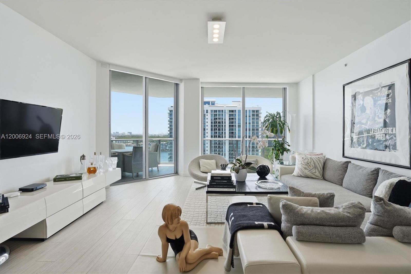 MARINA PALMS RESIDENCES N - Residential