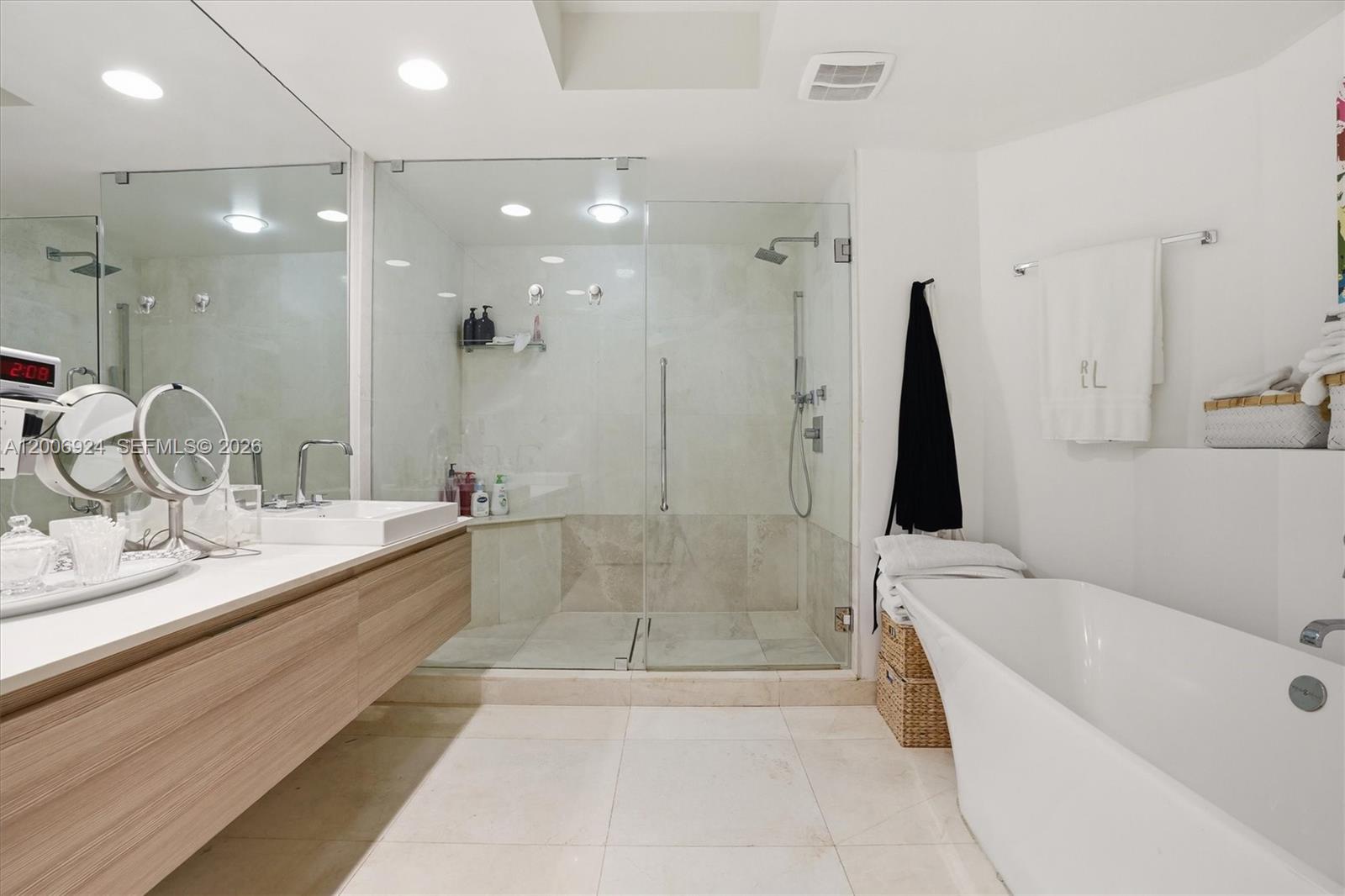 MARINA PALMS RESIDENCES N - Residential