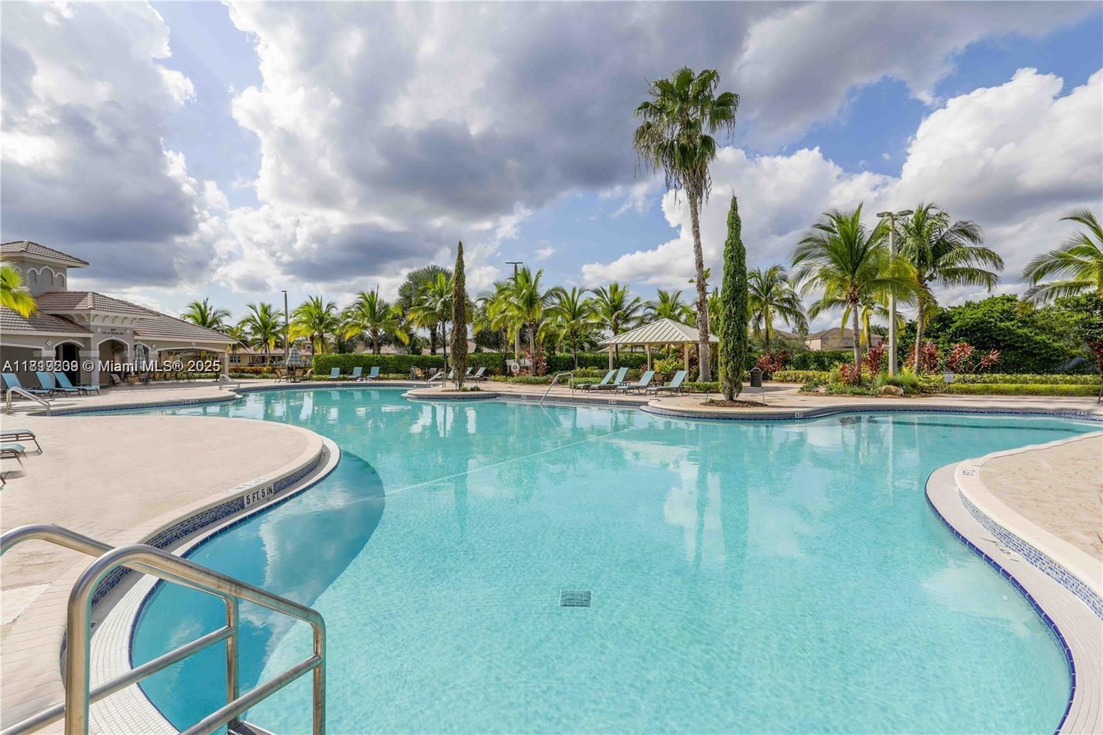 ISLES AT WESTON - Residential