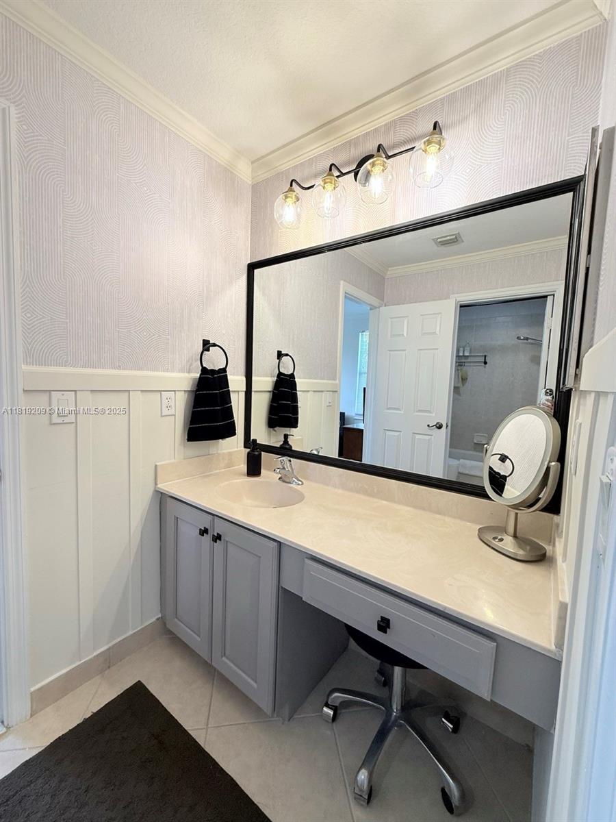 ISLES AT WESTON - Residential