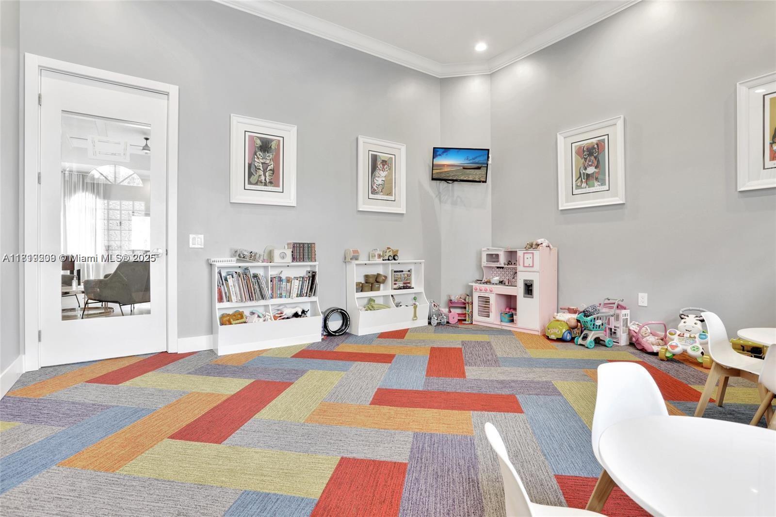 ISLES AT WESTON - Residential