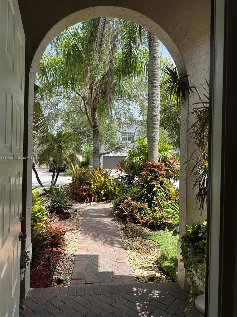 ISLES AT WESTON - Residential