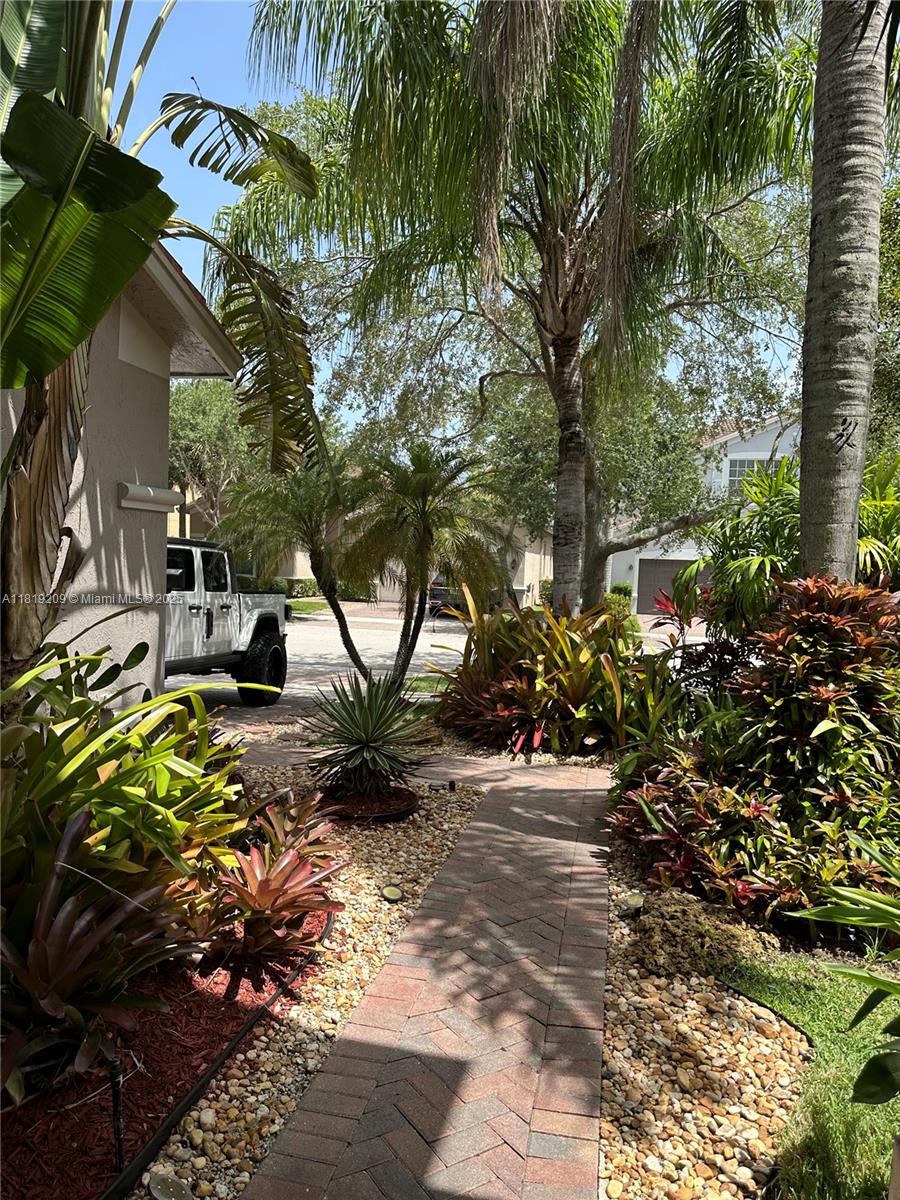 ISLES AT WESTON - Residential