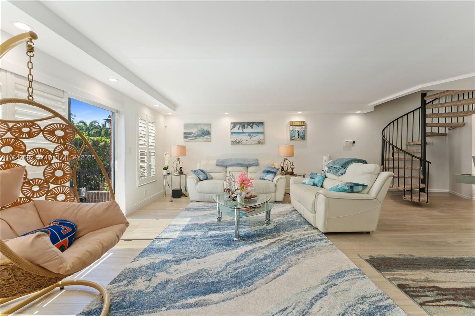 TENNIS CLUB DAVIS CONDO - Residential