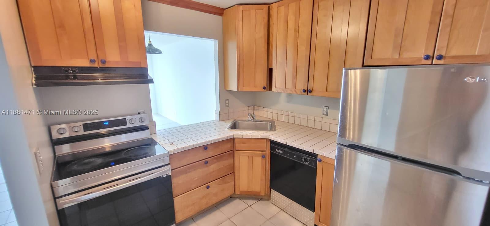 DESOTO PARK CONDO - Residential Lease