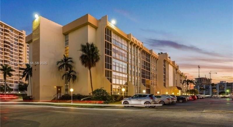 DESOTO PARK CONDO - Residential Lease