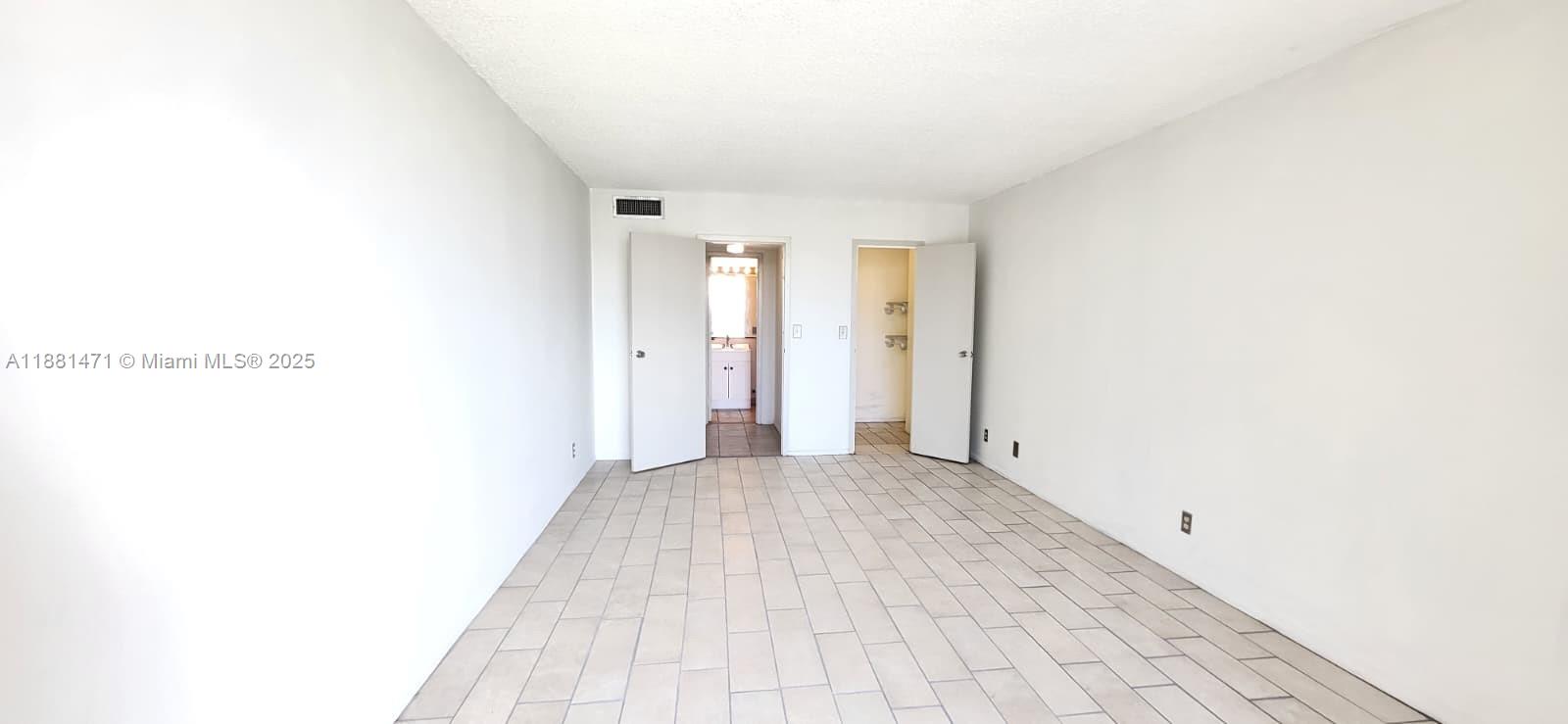 DESOTO PARK CONDO - Residential Lease