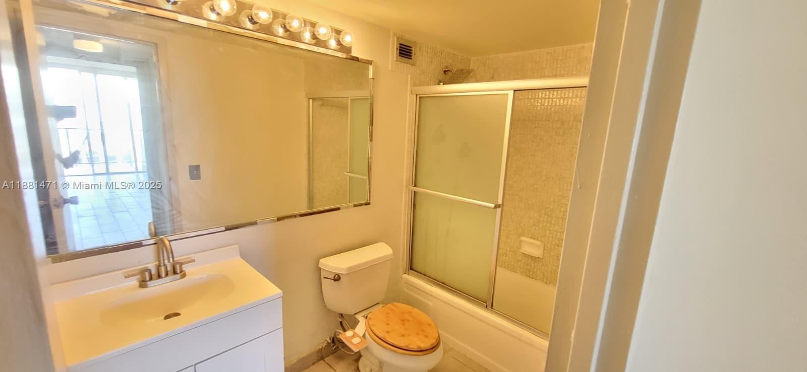 DESOTO PARK CONDO - Residential Lease