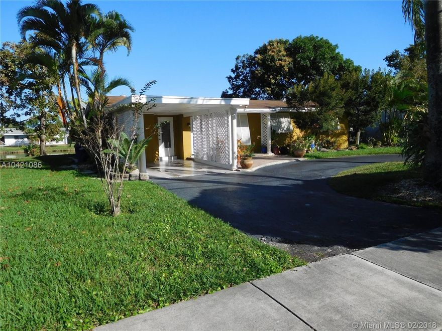 This well appointed 3 BED, 2 BATH home in the Gated Community of ANDOVER is move in ready, and waiting for your Buyer.  With the Park view in front and a Water view from the well-fruited back yard, it is easy to feel right at home.  Additional features include the Updated Kitchen with Stainless Steel Appliances, separate Laundry/Soil Room between Car Port and Kitchen, a Fully Enclosed Back Patio, Circular Driveway, and much more.  Come on by, and Fall in Love.