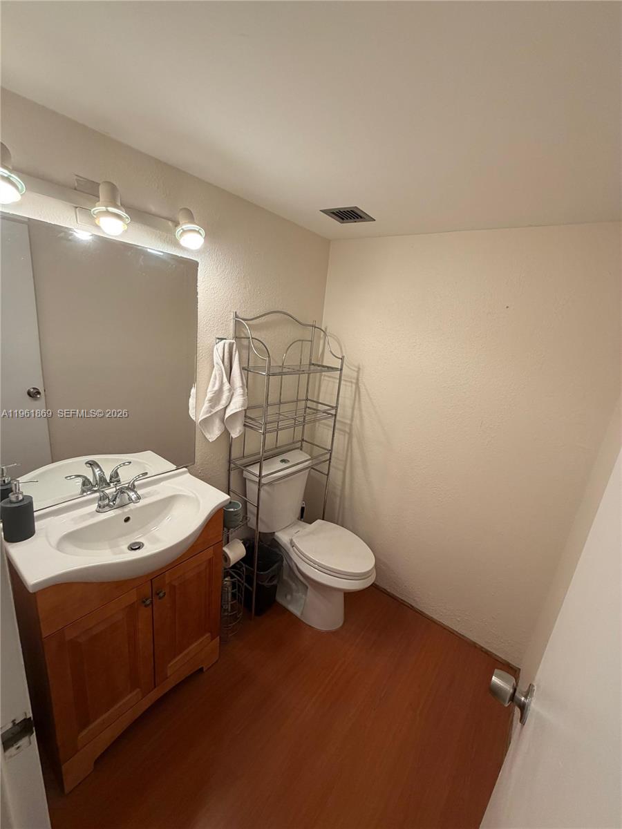 REEF NORTH CONDO - Residential