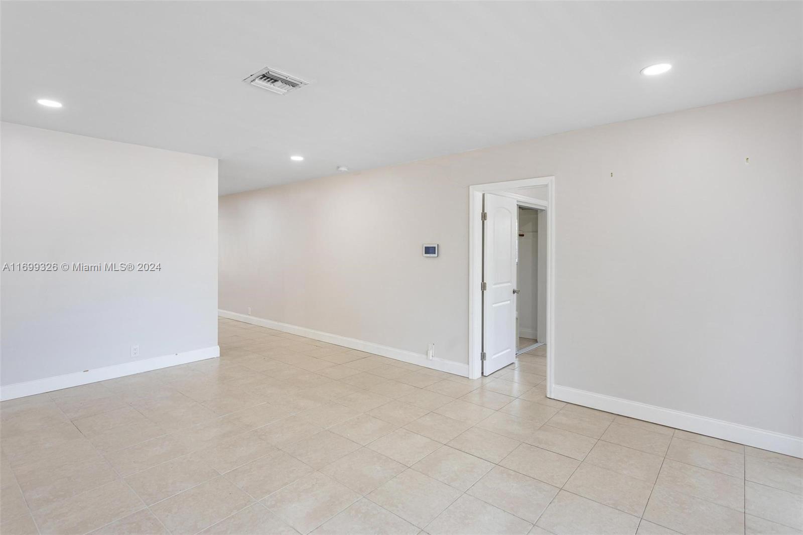 OAKLAND PARK SECOND ADD - Residential Income