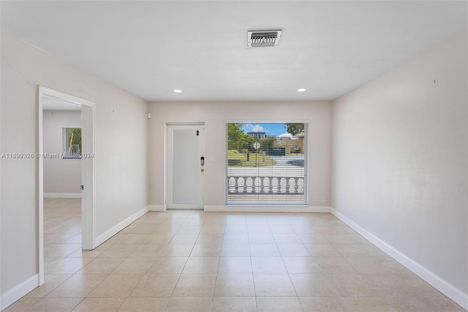 OAKLAND PARK SECOND ADD - Residential Income