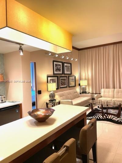 6801 Collins Ave 209