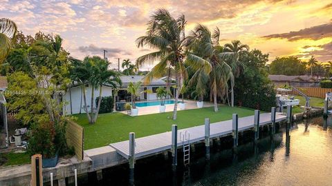 2305 Magnolia Dr North Miami FL 33181