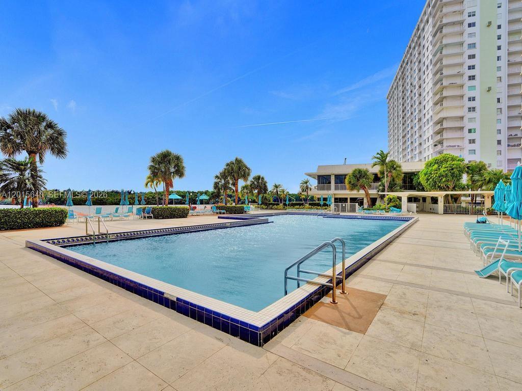 ARLEN HOUSE CONDO - Residential