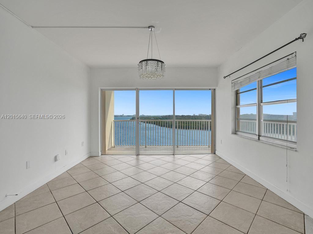 ARLEN HOUSE CONDO - Residential