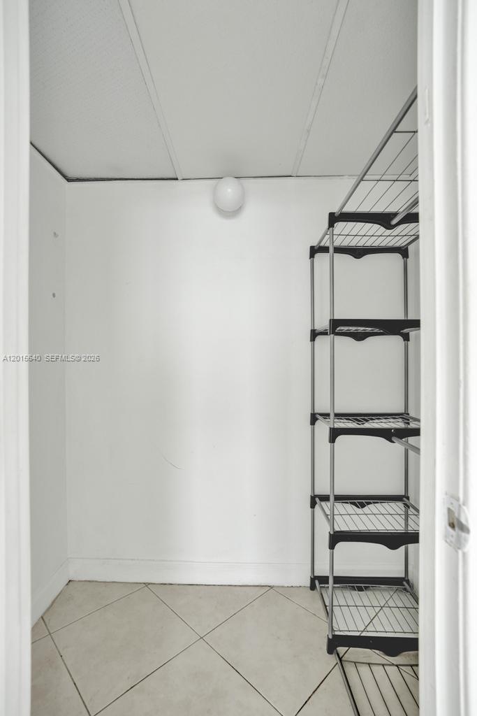 ARLEN HOUSE CONDO - Residential