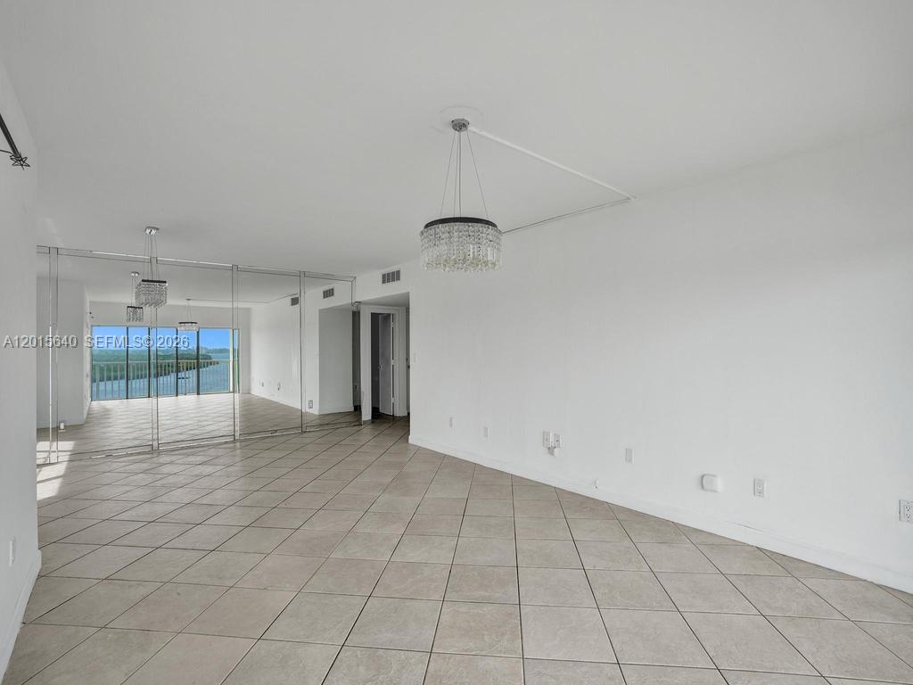 ARLEN HOUSE CONDO - Residential