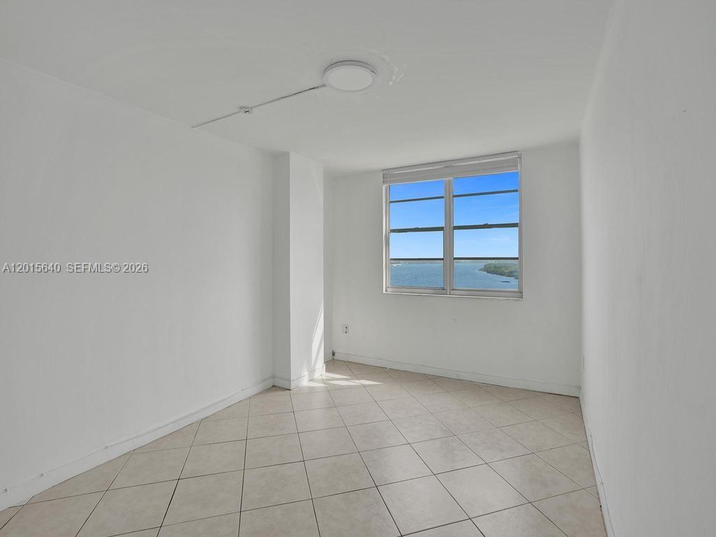 ARLEN HOUSE CONDO - Residential