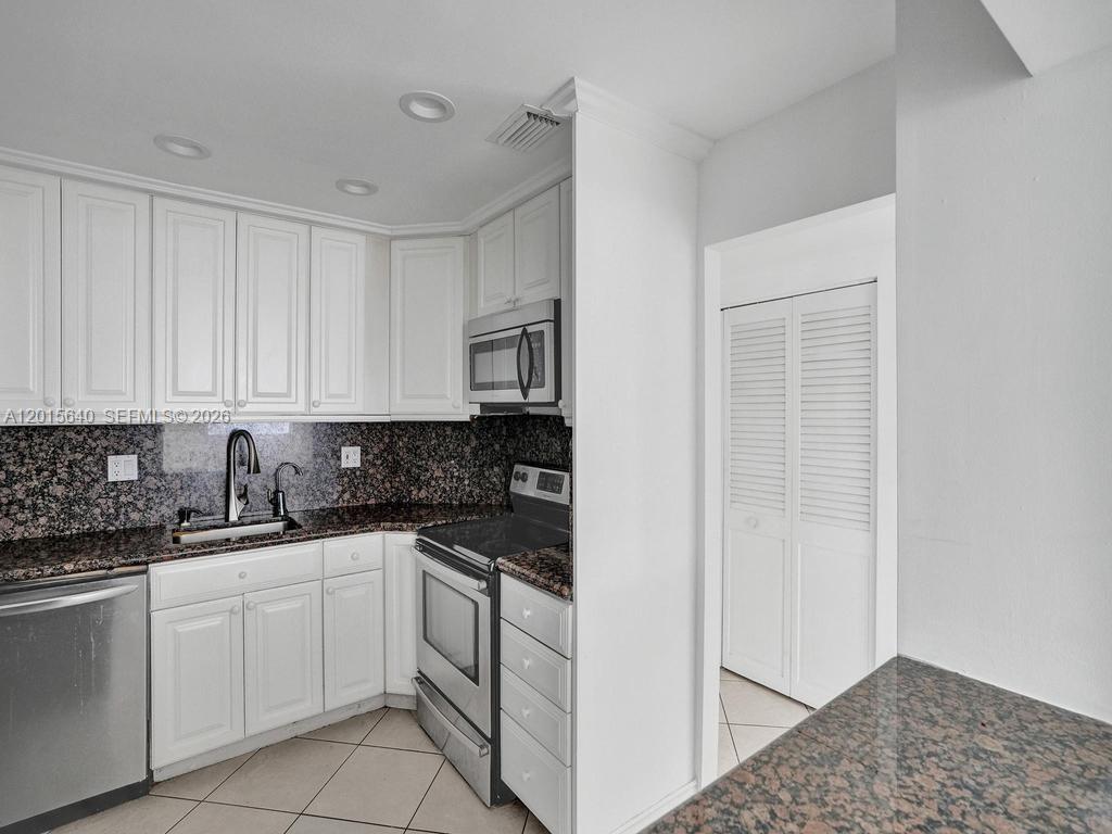 ARLEN HOUSE CONDO - Residential
