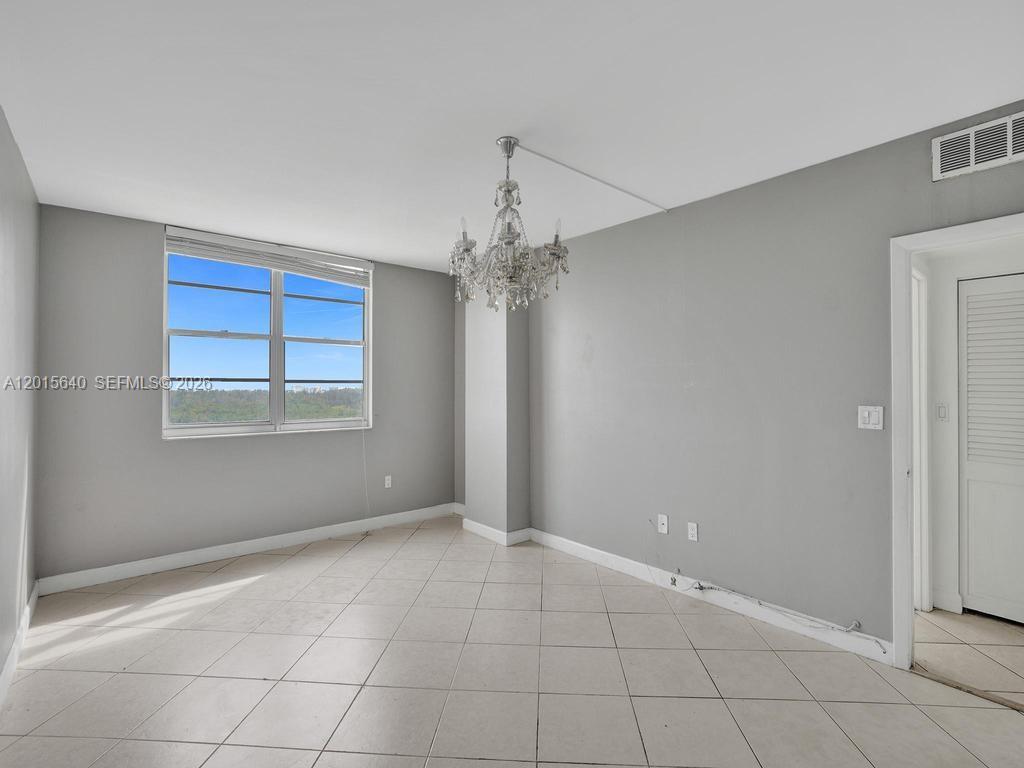 ARLEN HOUSE CONDO - Residential