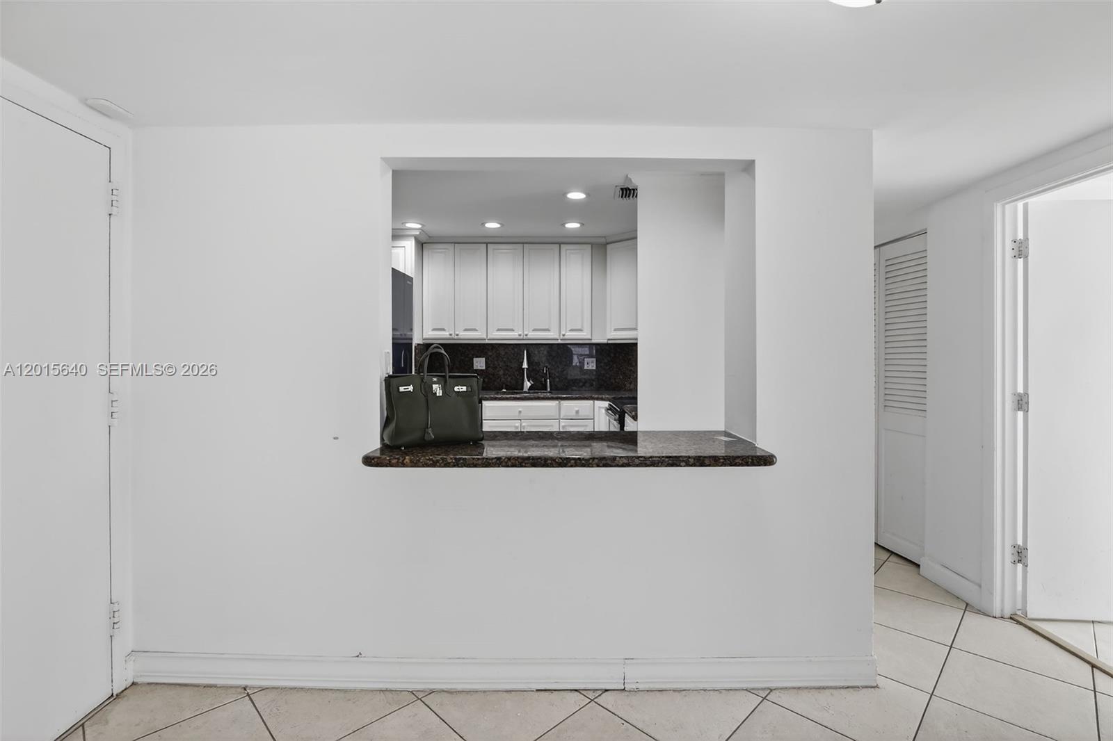 ARLEN HOUSE CONDO - Residential