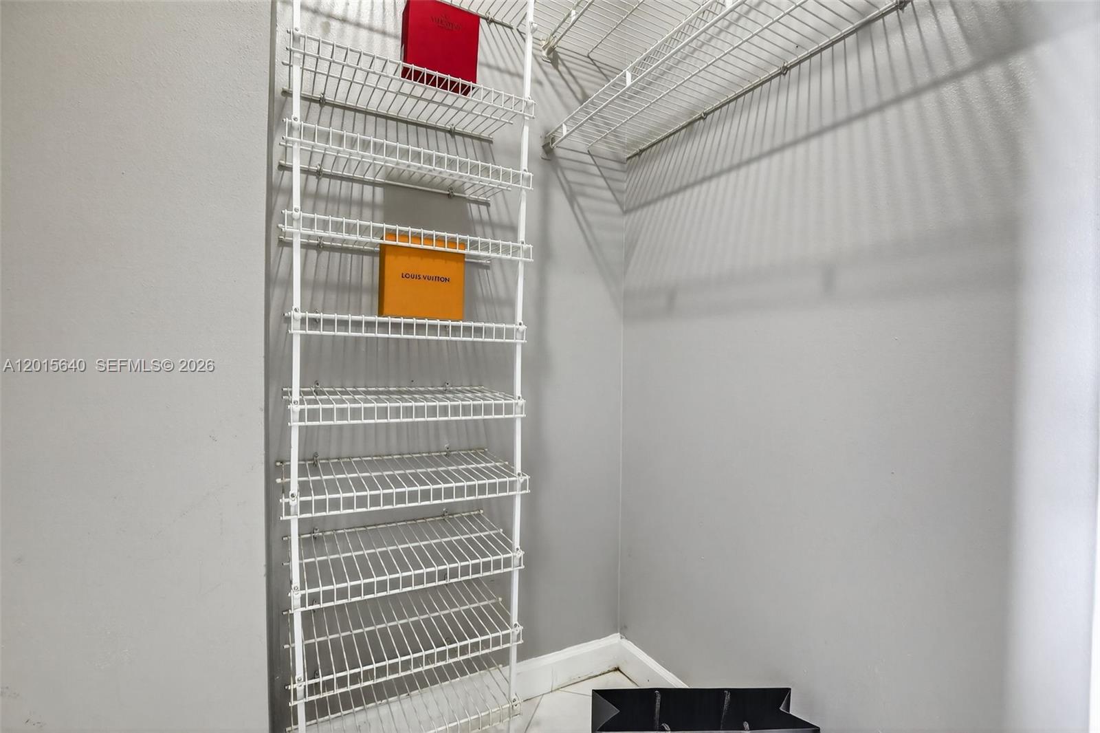 ARLEN HOUSE CONDO - Residential