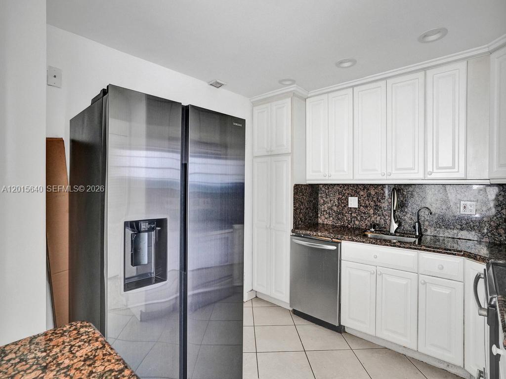 ARLEN HOUSE CONDO - Residential