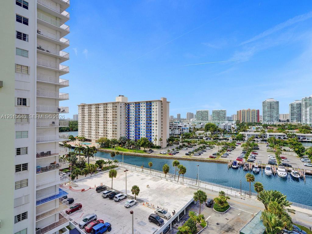 ARLEN HOUSE CONDO - Residential
