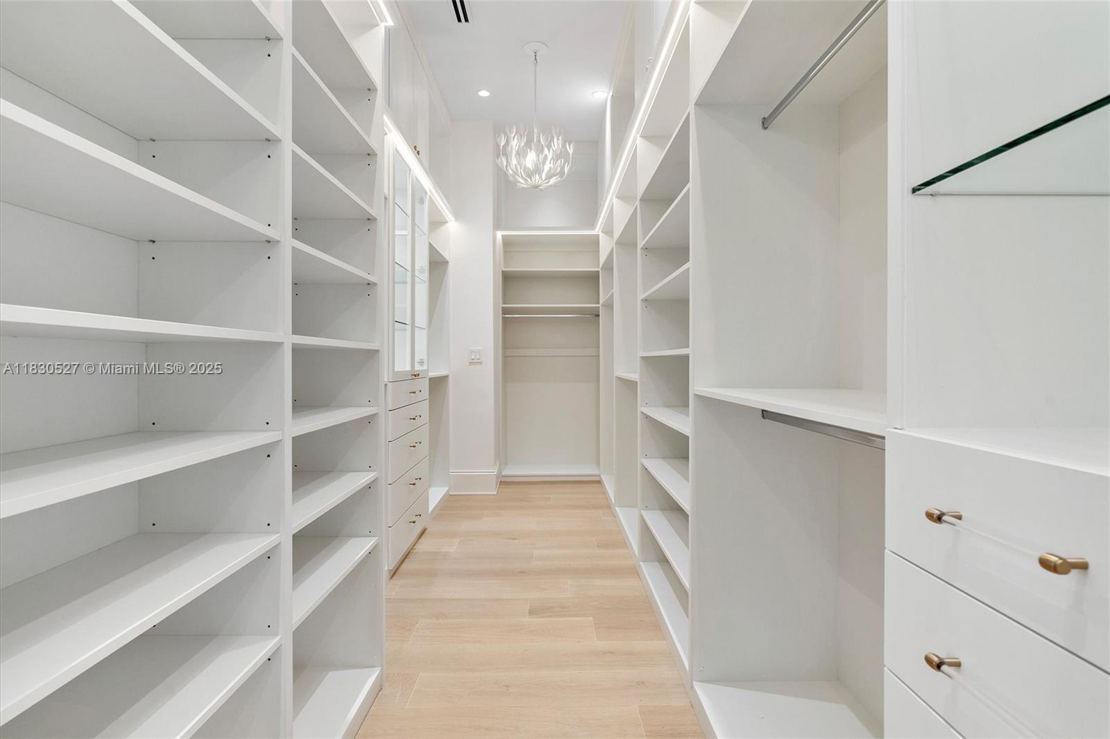 MIAMI SHORES SEC 1 AMD - Residential