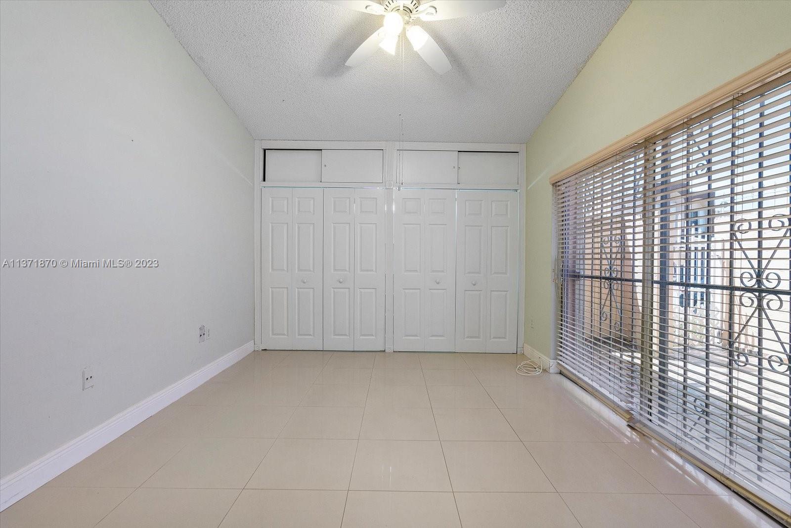 MANGO HILL CONDO - Residential