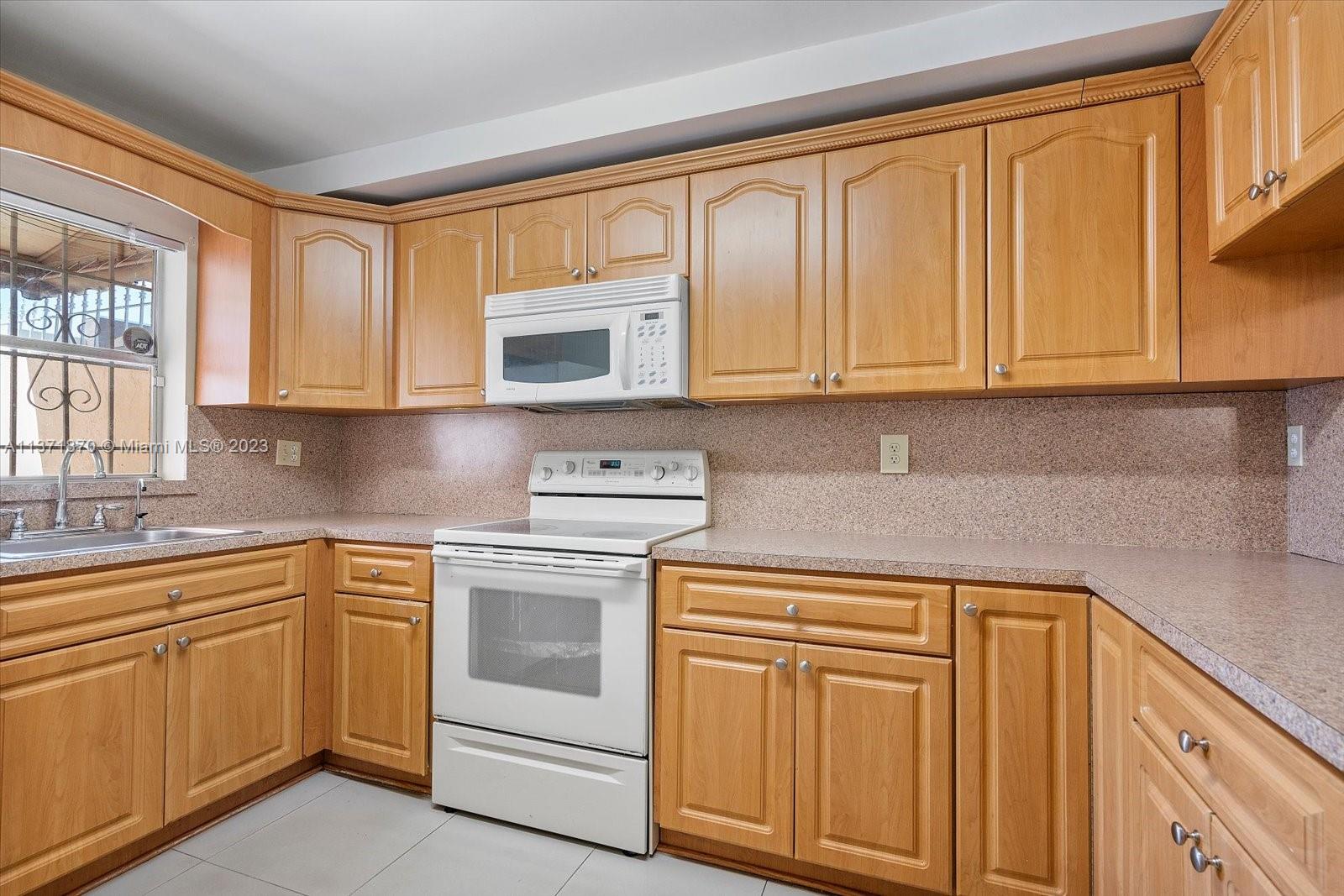 MANGO HILL CONDO - Residential